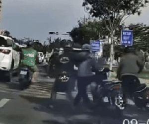 Clip: Công an Đà Nẵng ập bắt các đối tượng buôn ma túy như phim hành động