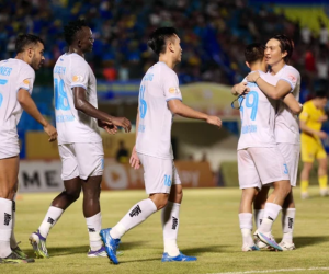 CLB Nam Định bảo vệ thành công 'ngôi vương' V-League 2024-2025