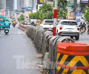 Nhếch nhác những dải phân cách mềm ở Hà Nội