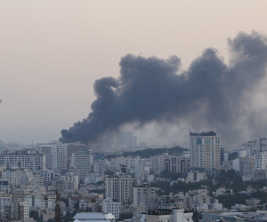 Houthi tuyên bố tham chiến, Israel thuyết phục Mỹ tấn công Iran