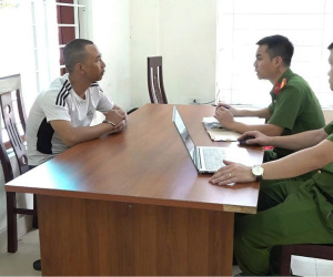 Tạm giữ hình sự đối tượng tự xưng công an rồi chiếm đoạt tài sản