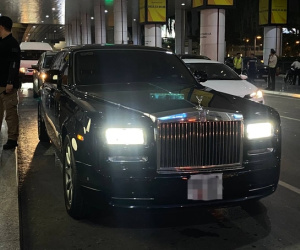 Soi siêu xe đón G-Dragon tại sân bay Nội Bài, là Rolls-Royce Phantom, giá khoảng 60 tỷ!