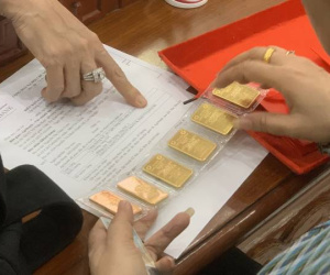 Vì sao có đề xuất ngân hàng thương mại không nên tham gia sản xuất vàng miếng?
