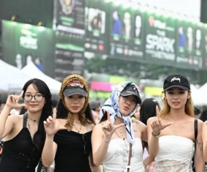 'Xinh sập sàn' tại Mỹ Đình vì anh Long: Boy phố, girl phố đọ sắc, độc lạ có thừa, quá mức wow