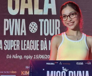 'Mối tình năm 17 tuổi' hot nhất làng bóng khoe visual trắng phát sáng, 2 lần vô địch pickleball trong 2 tháng