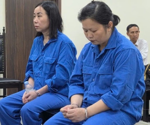 Nữ cán bộ huyện liên kết với thầy bói lừa tiền 'đại gia' xăng dầu
