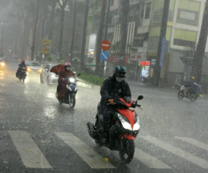 Dự báo thời tiết 22/6/2025: Điểm tên loạt tỉnh tiếp diễn mưa lớn tầm tã