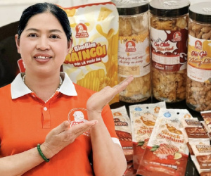 Người đứng sau 'đế chế ăn vặt' - Ăn Cùng Bà Tuyết vừa thông báo giải thể LÀ AI, GIÀU CỠ NÀO mà đóng thuế thu nhập hàng trăm triệu đồng?