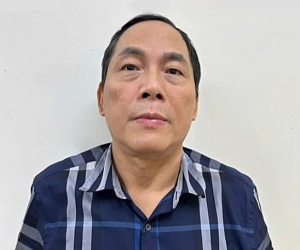Cựu GĐ Trung tâm lý lịch tư pháp 'bắt tay' với tài xế trục lợi hàng chục tỷ đồng