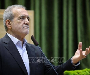 Tổng thống Iran tuyên bố kết thúc 'cuộc chiến 12 ngày' với Israel, không theo đuổi vũ khí hạt nhân