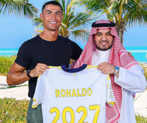 Ronaldo gây choáng với hợp đồng 'đế vương' ký với Al-Nassr