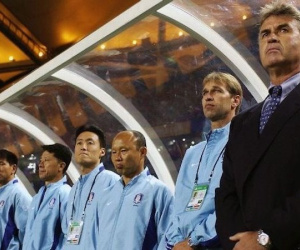 Cầu cứu Guus Hiddink bất thành, tuyển Hàn Quốc xin lỗi