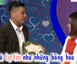 Chàng trai mang 21 câu chất vấn: “Sau chương trình, Trang bỏ lại lời chúc trên bó hoa tôi tặng”