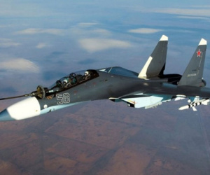 Hé lộ tính năng vượt trội của Su-30SM Nga so với F-22 Mỹ