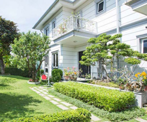 Ngất ngây biệt thự 'hoàng gia' của Hồ Quỳnh Hương