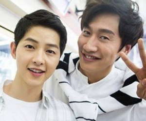 Phải yêu quý Song Joong Ki rất nhiều Lee Kwang Soo mới có thể viết ra bức thư tình cảm như thế này