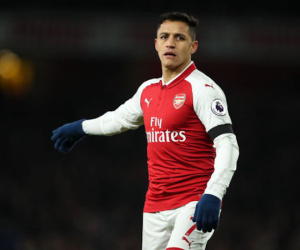 Arsenal có nguy cơ mất hai trụ cột ở trận chiến với MU