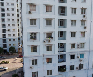 Bị dân chê, hàng loạt tòa nhà tái định cư bỏ hoang tại Hà Nội