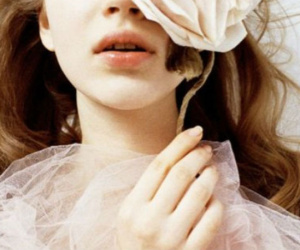 Đàn ông dù 'cứng đầu' đến mấy cũng phải 'đổ gục' trước phụ nữ có 5 điểm này