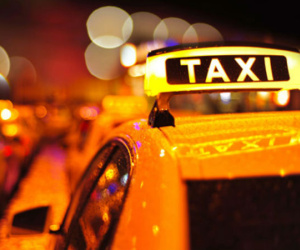Mâu thuẫn do lái xe taxi không chở khách, một nam thanh niên tử vong