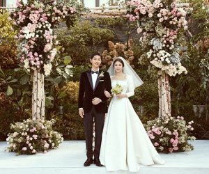 Cô dâu Song Hye Kyo lần đầu đăng ảnh lên tiếng sau siêu đám cưới với lang quân Song Joong Ki