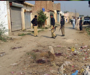 Em gái bị ép đi bộ khỏa thân ở Pakistan vì anh trai ngoại tình