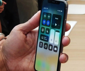 Nhạc chuông mặc định mới của iPhone X: Reflection