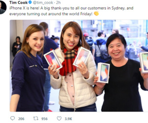 Tim Cook chia sẻ hình ảnh người Việt mua iPhone X
