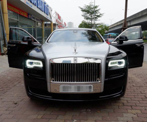 Đại gia ký gửi Rolls Royce vỉa hè, mua Toyota Vios 1,6 tỷ đồng