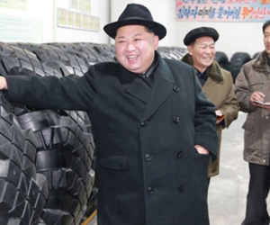 Kim Jong-un thăm nhà máy sản xuất lốp cho xe tải chở tên lửa