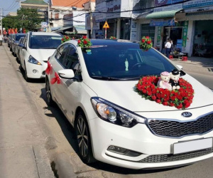 Anh chàng 'nhọ' nhất năm: Hôm trước chở thuê giường cưới cho người yêu cũ, hôm sau là tài xế lái xe đưa nàng về nhà chồng