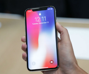 Apple đã làm ra chiếc iPhone X như thế nào?