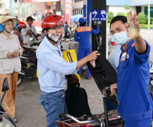 Giá xăng tăng từ 15h chiều nay
