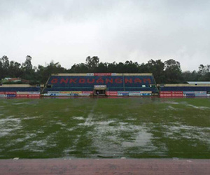 Hoãn trận đấu V-League vì bão Damrey