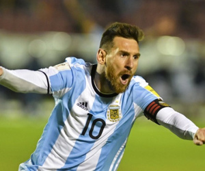 5 trận đấu có thể đưa Messi chạm tay vào Quả bóng vàng 2017