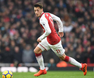 Ozil hé lộ lý do quyết định 'tháo chạy' khỏi Arsenal