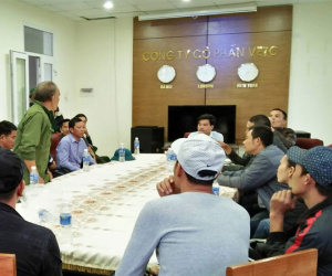 Hàng trăm tài xế, chủ xe tập trung phản đối tại Trạm thu phí Tasco