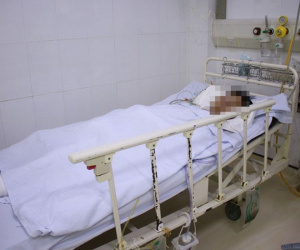 TP.HCM: Thanh niên 18 tuổi bị vỡ gan, dập tá tràng, tràn khí màng phổi nguy kịch sau tai nạn giao thông lúc nửa đêm
