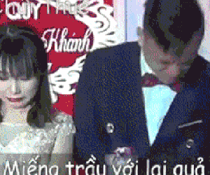Clip: Chú rể bị chai Champagne bắt nạt trong lễ cưới của chính mình