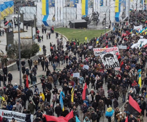 Cựu Tổng thống Gruzia dẫn đầu biểu tình đòi phế truất Tổng thống Ukraina