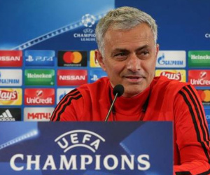 Mourinho lại mượn Matic để 'đá xoáy' Wenger