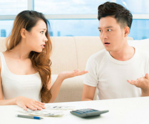Nếu không muốn bị chồng bỏ, vợ khôn chớ dại tiêu tiền kiểu này