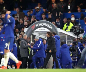 Thua Chelsea, trăm triệu fan MU kể tội Mourinho, chúc mừng... Man City