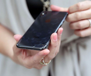 Video: Tra tấn iPhone X