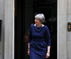 Anh phá âm mưu ám sát Thủ tướng Theresa May bằng dao, bom tự sát