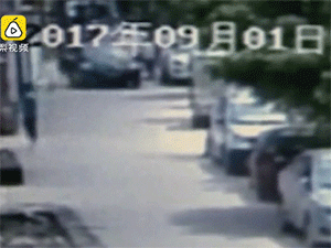 Bắt quả tang chồng ngoại tình, người phụ nữ xấu số chết thảm khi cố bám theo xe