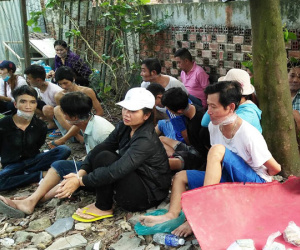 Cảnh sát vây bắt 7 phụ nữ đang sát phạt với 17 đàn ông ở sòng bạc