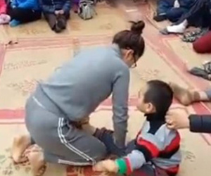 'Công chúa thuốc lào' nắn bóp, dẫm, bẻ...bệnh nhân liệt 'vụt' đứng dậy, là ai?