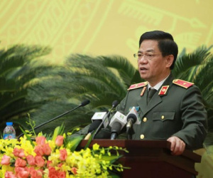 Giám đốc Công an Hà Nội làm rõ thông tin công an 'chống lưng' hàng quán lấn vỉa hè
