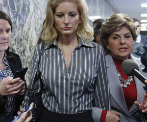 Luật sư của Trump hối thúc hủy vụ kiện về quấy rối tình dục